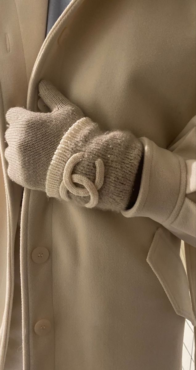 Manolo Blahnik, Loewe, Proenza Schouler vs. Mass Market